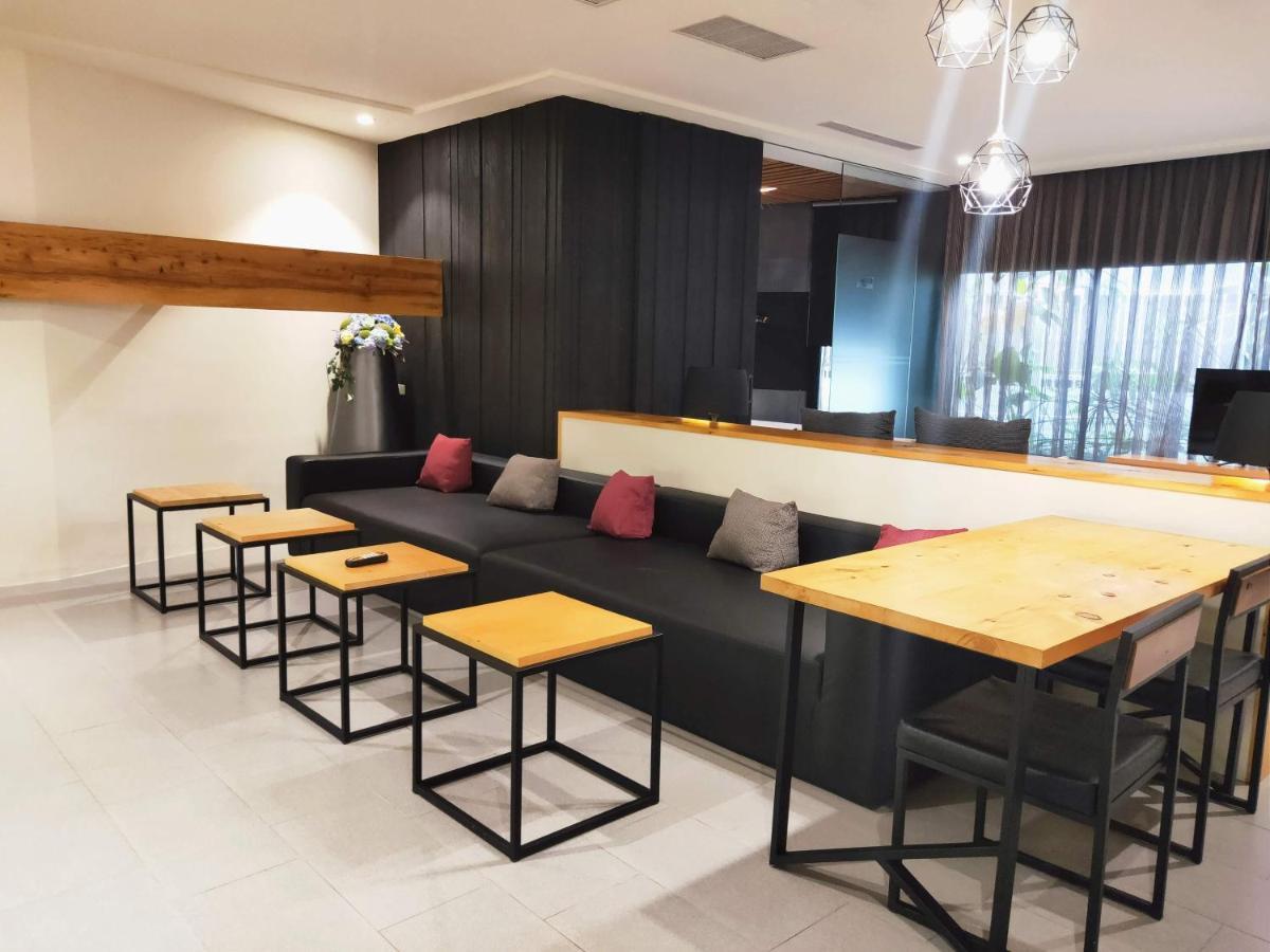 Roppongi Motel Pingtung Exterior photo